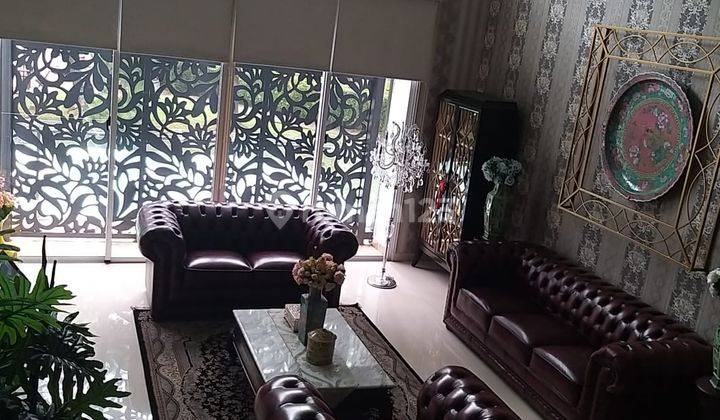 Rumah cantik ada kelebihan tanah banyak delatinos bsd City 2