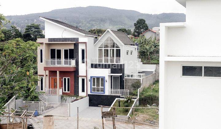 NYAMAN & AMAN Rumah 2 lantai di lembang 15mnt Setiabudi 2