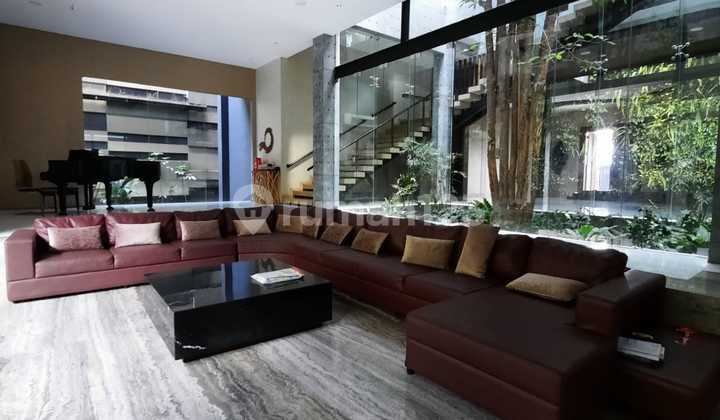 Rumah Mewah 2 Lantai Kolam.renang Dekat Siloam Lippo Plaza.jogja Rumah Mewah 2 Lantai Kolam.renang Dekat Siloam Lippo Plaza.jogja