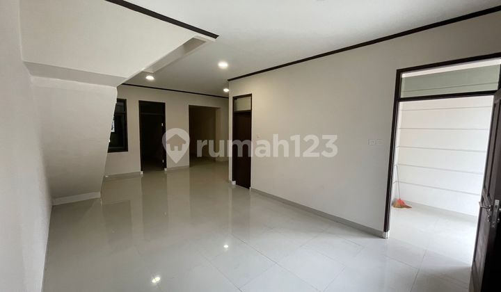 Dijual Rumah Murah di Taman Kopo Indah 2