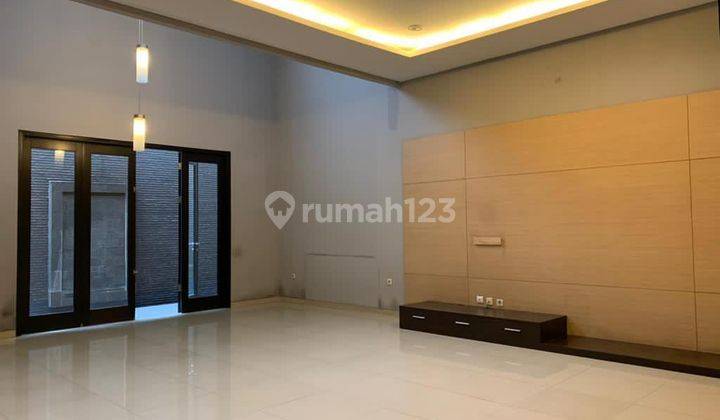 Jual Rumah Minimalis lux Terawat Singgasana 1