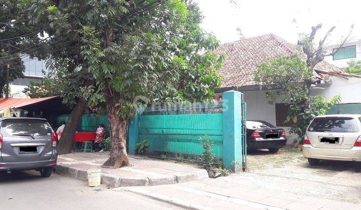 RUMAH TUA DI JAKARTA PUSAT, HITUNG TANAH SAJA, ZONA CAMPURAN,  2