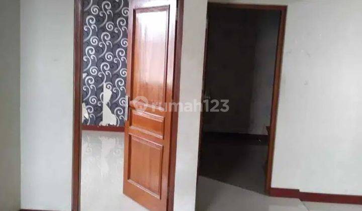 RUMAH 2 LANTAI DI TENGAH KOTA SOLO 2