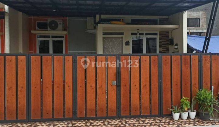 Rumah pinggir jalan dekat stasiun 2