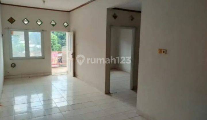 Rumah 2 lantai butuh perbaikan ringan 2