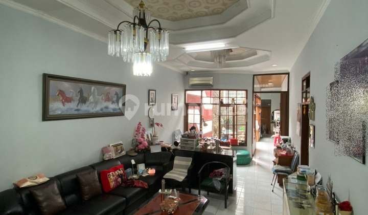 Jual rumah dan tempat usaha sayap pajajaran