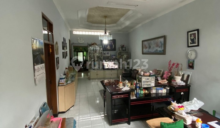 Jual rumah dan tempat usaha sayap pajajaran 2