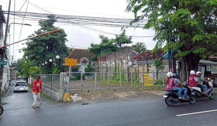 Rumah Usaha di Dinoyo, Lokasi strategis, Ex: Resto 2