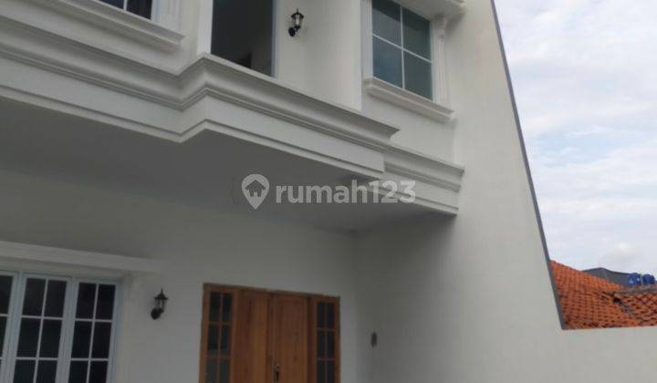 Rumah dekat pintu tol kukusan 1