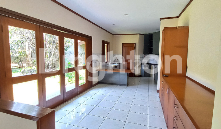 ASRI HOUSE, SPACIOUS YARD IN VILLA DUTA, BOGOR ASRI HOUSE, SPACIOUS YARD IN VILLA DUTA, BOGOR
