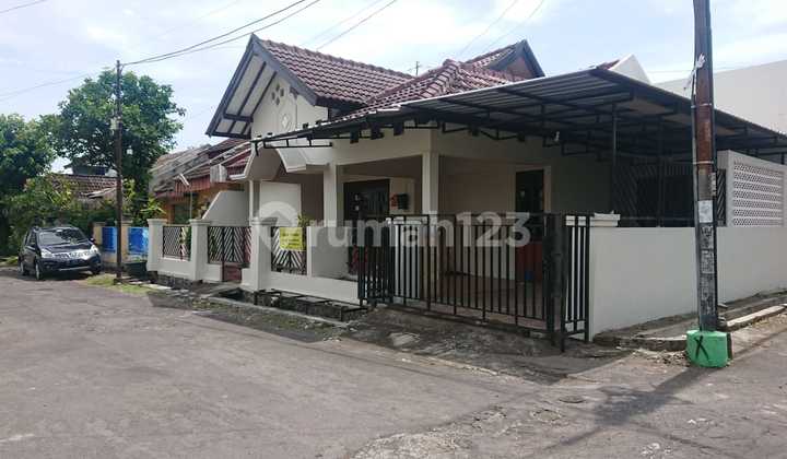 RUMAH CANTIK SUPER MURAH DI CONDONGCATUR  2