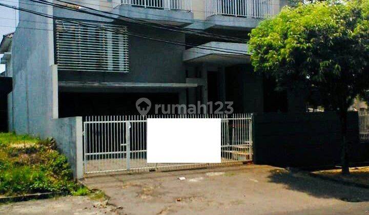 Rumah di Kemang Pratama 1 Bekasi, Bekasi 1