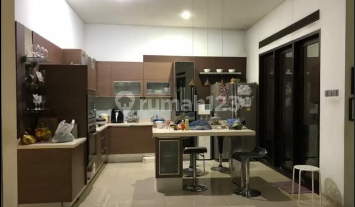 Di jual rumah harga menarik lokasi sayap Riau/ Supratman  2