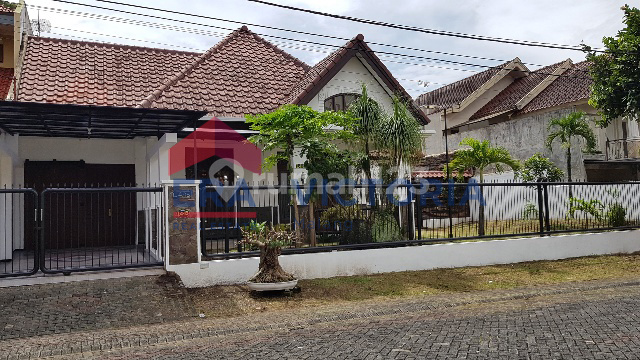 Rumah di Perum Araya Dekat Persada Hospital, Plaza Araya 2