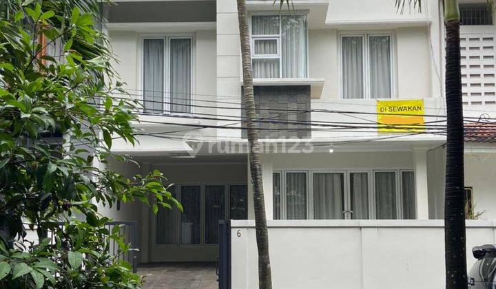 RUMAH MEWAH DI PONDOK INDAH DEPAN TAMAN SELANGKAH KE MALL 1