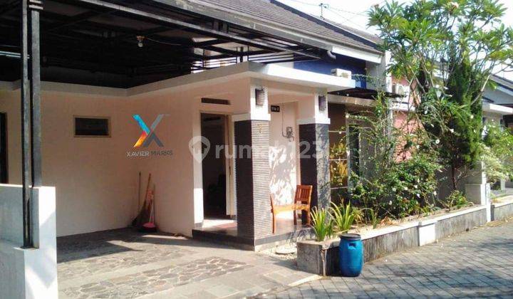 Rumah cantik Fajar Indah Solo disewakan 1