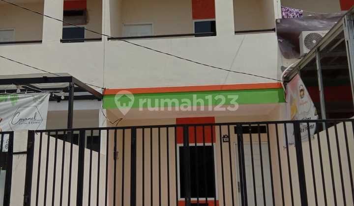 Dijual Rumah bagus,  murah  2 lantai hadap jalan  