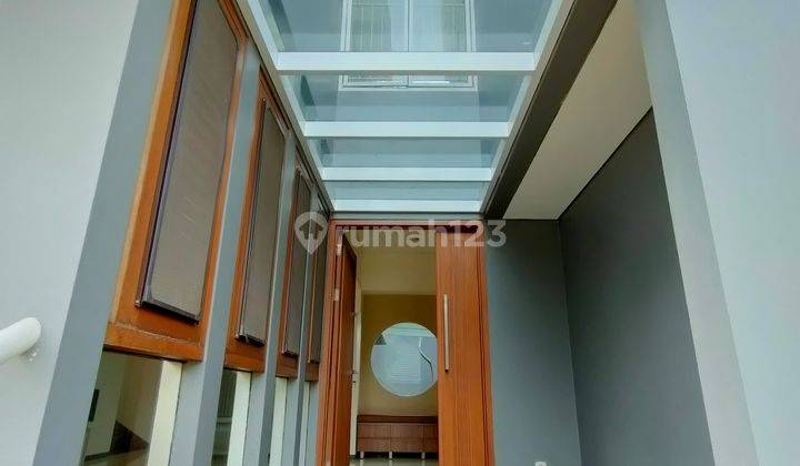 Disewakan rumah siap huni, bangunan 2,5 lantai lokasi premium kebayoran baru jakarta selatan 2