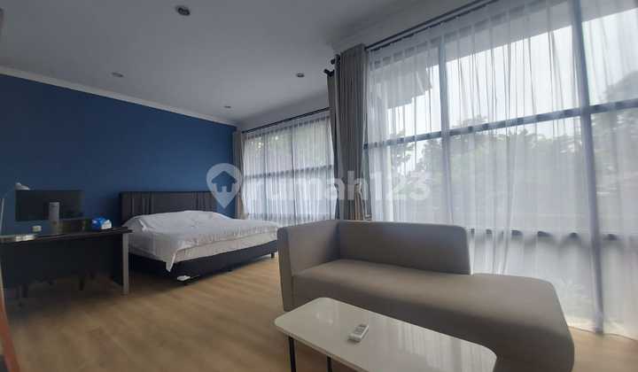 Pondok Indah Tropical Minimalis 2 lantai