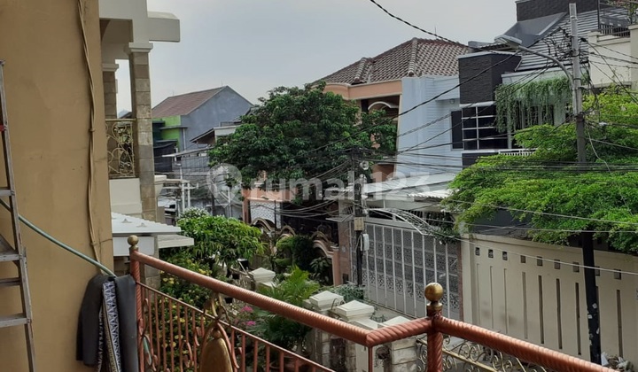 For sale ready-to-occupy house in prime strategic location, Tebet, South Jakarta