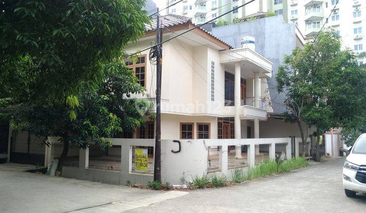 Rumah Hoek Di Puspa Gading 1