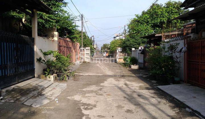 Rumah  Tua Di Komplek Taman Kota, Daan Mogot 2