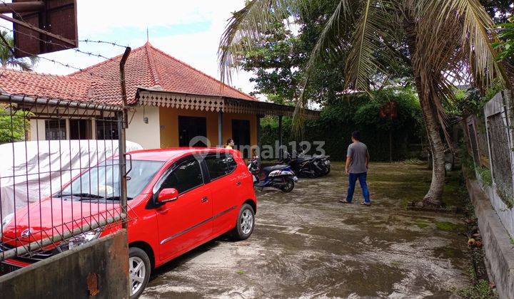 Rumah cantik dg halaman luas. Di Bedahan Sawangan Depok. 2