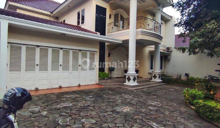 Rumah Mewah di Lokasi Istimewa di Bintaro Griya Torina 1