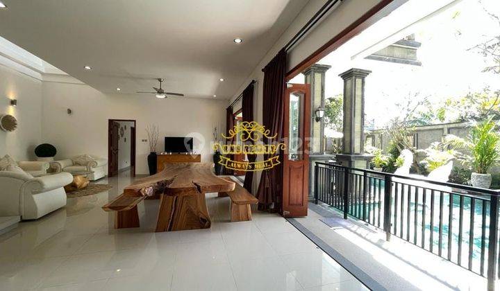 Villa Jual Lokasi Berawa 1