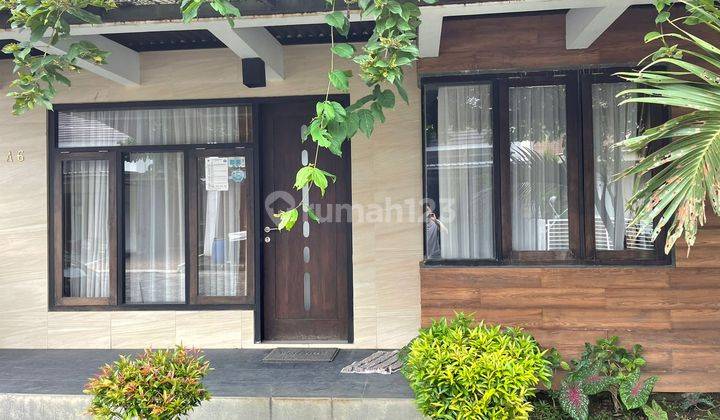 Rumah minimalis modern siap huni full furnished di cluster elit di Solo Baru. 2