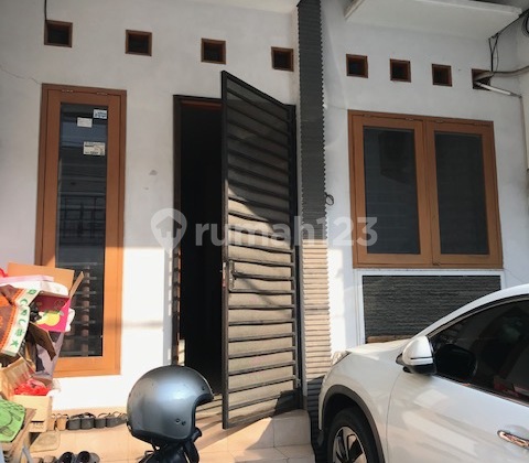 Rumah 2 lantai di tomang rawa kepa