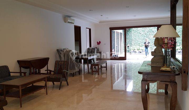 Cozy House in Kemang Area with Bali Style 2