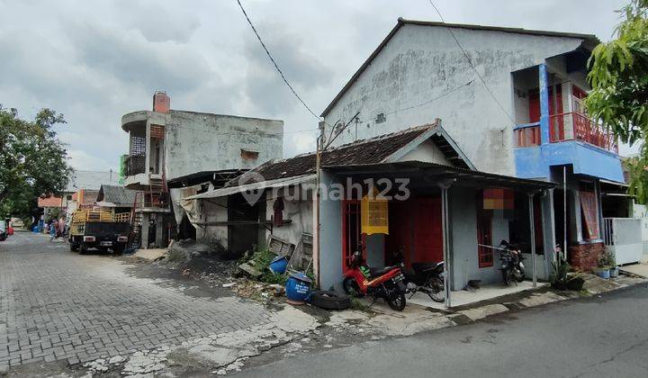 Rumah tengah kota Semarang strategis dekat tol  di Kangguru Gayamsari Semarang tengah 1