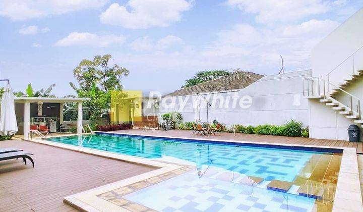 Rumah resort mewah lokasi strategis dekat Kemang dan Antasari 2