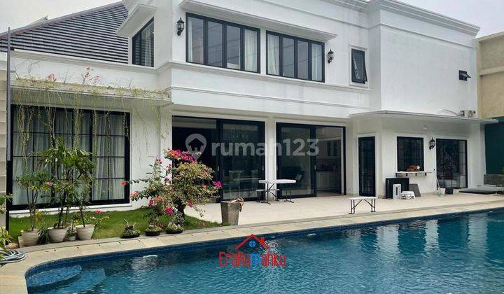 Rumah 2 Lantai Modern Dan Private Pool di Kemang Jakarta Selatan 1