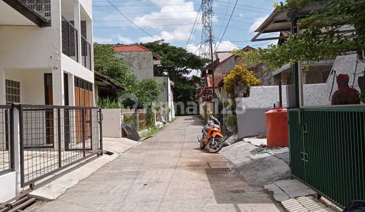 Rumah Hitung Tanah Bonus Bangunan Bunga Bakung Bandung  1