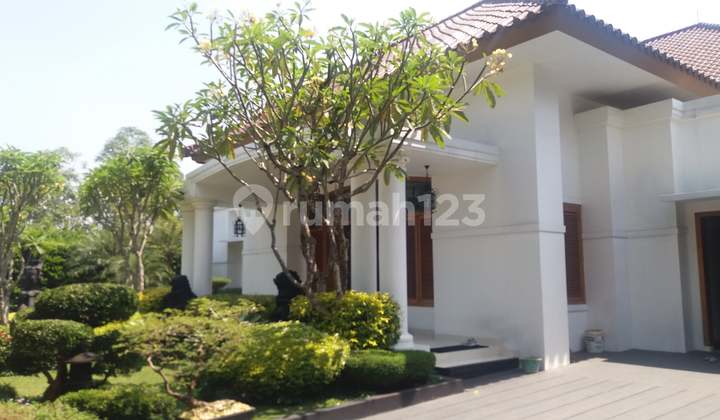 Luxurious and antique house ready to occupy in Sentul city. 2