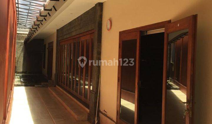 Hotel/Guest House with an area of 650 m2 in Kerobokan Kelod Badung Bali 2