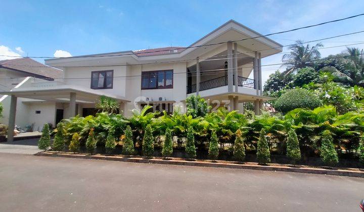 Rumah Mewah Asri Dalam Komplek Elit Ampera Kemang 2