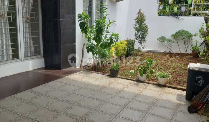 Di jual rmh cantik dekat dgn sekolah Stan