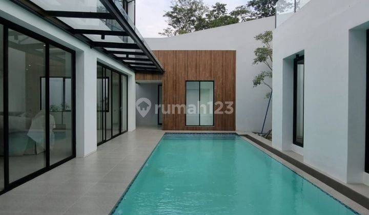 LUXURIOUS MODERN TROPICAL HOUSE FOR SALE at Jl TAMAN TIRTA GOLF, BSD 1