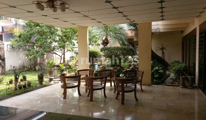 Rumah lama halaman luas hadap utara Pejaten Barat harga menarik 2