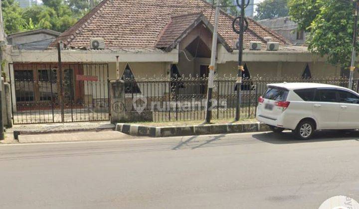 Rumah Tua Woltermongonsidi Kebayoran Baru Jakarta Selatan 1