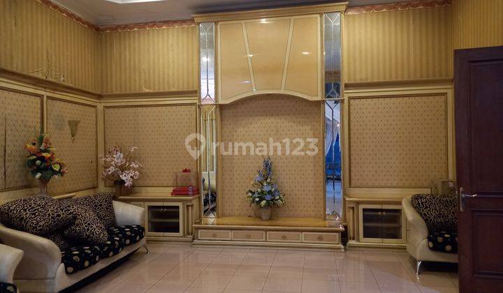 Rumah furnished  bagus view kota 2