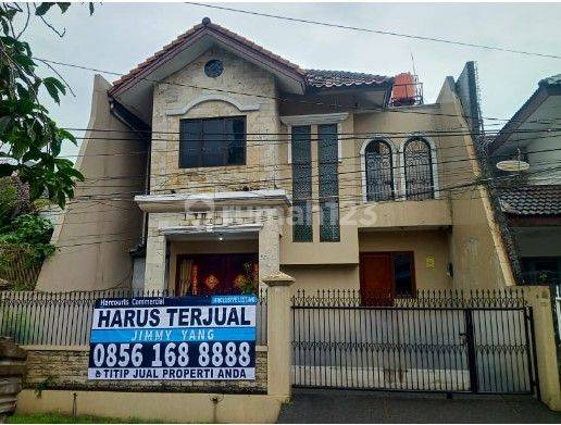 Rumah Classic Cantik di Taman Kedoya Permai, Jakarta Barat 1