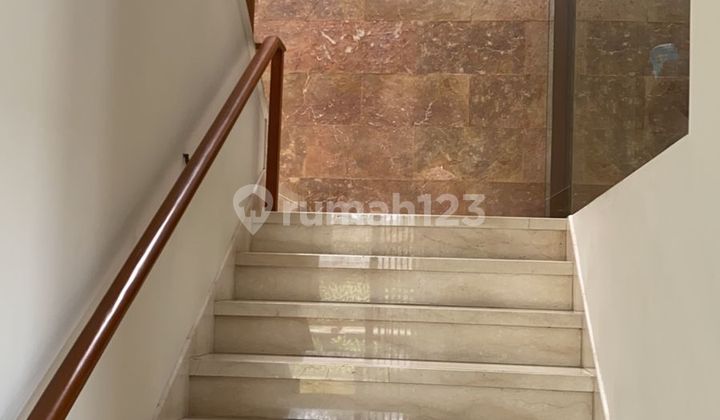 For sale: beautiful house at Telaga Golf BSD.