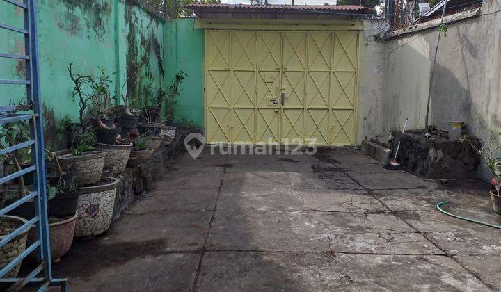 Rumah hitung tanah di tengah kota jl Arifin Solo 2