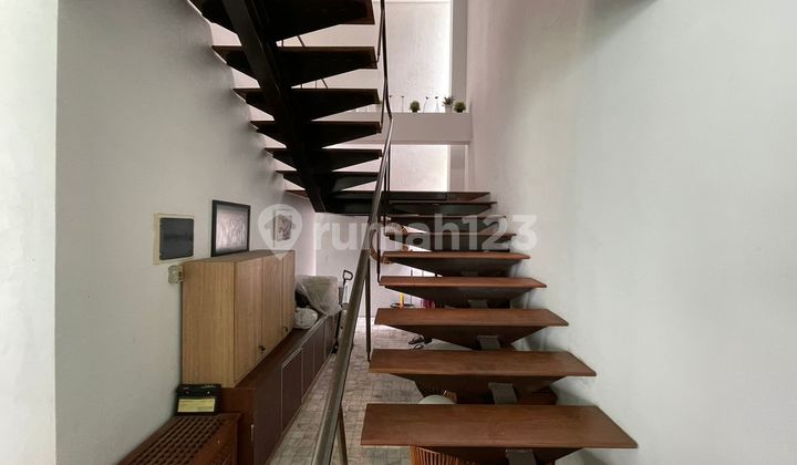 Dijual rumah dg swimming pool  di KOTABARU PARAHYANGAN hadap danau  2