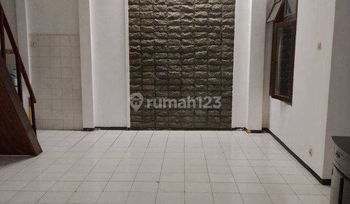 Rumah Mungil 1 Lantai Kokoh Kokoh Dan Terawat  1