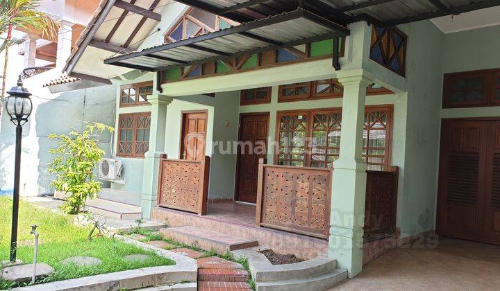 Dijual Rumah Bagus tingkat 1.5 lantai siap pakai di Jl. Semeru, Semarang 1